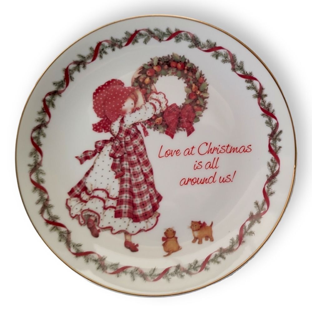Vintage 1980's Holly Hobbie Love At Christmas Is All Around Us Collector Plate